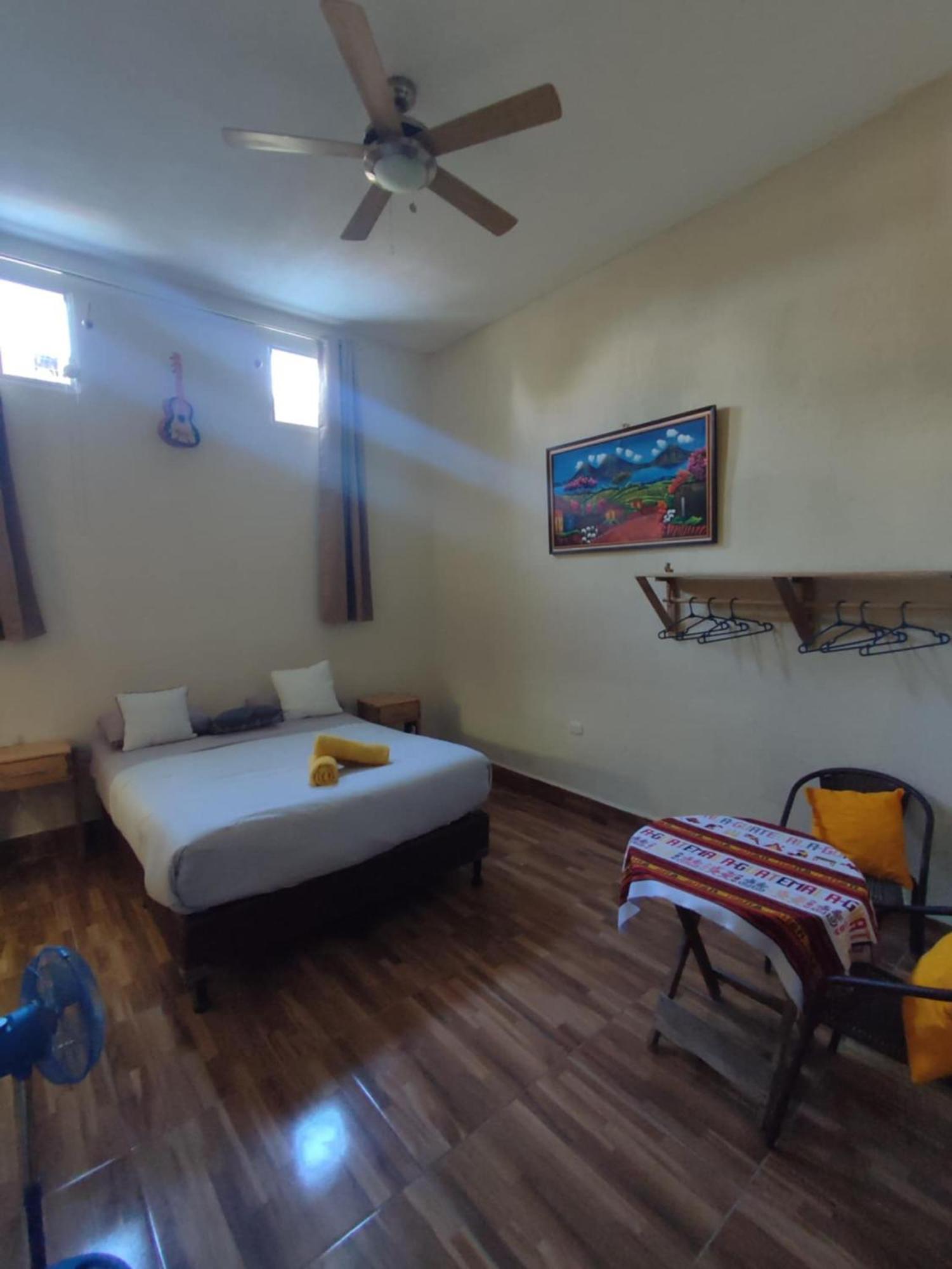 Ostello La Casa Colorada San Benito Esterno foto