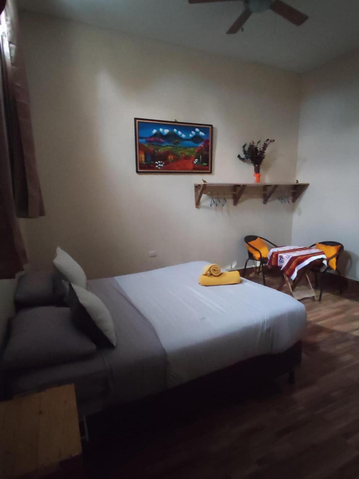 Ostello La Casa Colorada San Benito Esterno foto